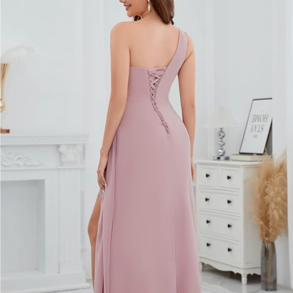 Formal rust colored bridesmaid gown or event gown. - Picture 4 of 4